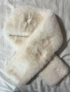 ふわふわマフラー　　ホワイト