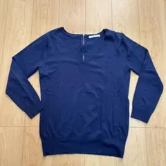 AZUL ネイビー Vネックニット