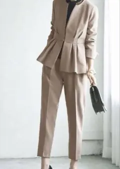 AIYISHANGFUSHI セットアップベージュ スーツ 入学式　Sサイズ