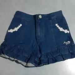 裾フリル&フラワー刺繍ショートパンツ