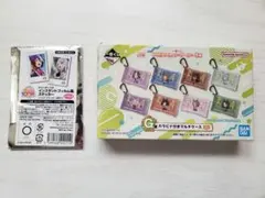 ウマ娘　カラビナ付きマルチケース　インスタントフィルム風ステッカー