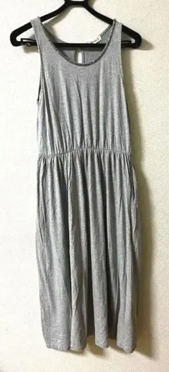 グレー ノースリーブ ワンピース