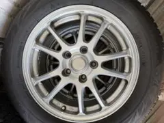 中古バリ溝16インチスタッドレスセット205/60R16 90系ノアヴォクシー