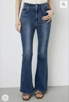 極美品　AZUL BY MOUSSY フレアデニム　250JSS12-0111のサムネイル