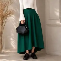 美品 CFCL POTTERY ROUNDED HEM SKIRT グリーン 3のサムネイル