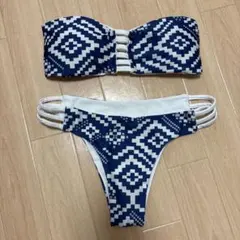 値下げ‼️ジオメトリック柄 ビキニ セパレート水着 ネイビーのサムネイル