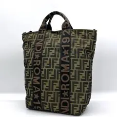 【FENDI】トートバッグ　ズッカ柄　ロゴライン　ナイロン　カーキ　ブラウンのサムネイル