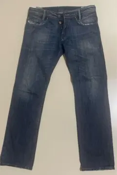 Diesel ダークブルー ストレートデニム