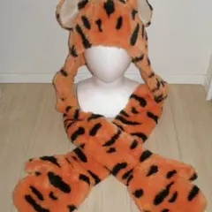 ティガー　マフラーキャップ ディズニー Disney