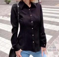 ラッキー♡ラッキー 様専用出品です Rady レディ 鬼くびれシャツ 黒