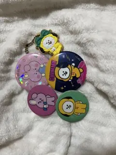 BT21 缶バッジ 4点セット CHIMMY COOKYのサムネイル