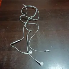 Lightning接続イヤフォン ホワイト