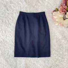 ウール100% 膝丈スカート（9号）ネイビー系