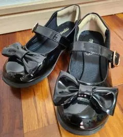 18 入学　卒業　入園　リボン　黒　フォーマルシューズ　女の子