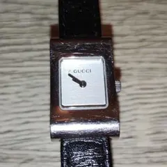 GUCCI 7700M シェリーライン 腕時計 不動 - メルカリ