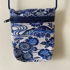 サマーSALE✨ 沖縄伝統工芸　紅型　　ネイビー　ショルダーバッグ　ポシェットのサムネイル