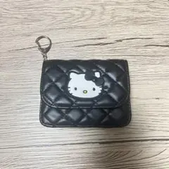 ローリーズファーム　HELLO KITTY キルティングカードケースキーチャーム