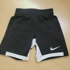 Nikeメッシュ ハーフパンツ 黒/白　XS 125-135