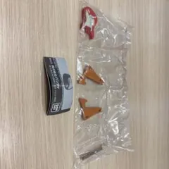BANDAI カプセルトイパーツ ギターフェンダーオレンジ