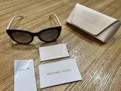 MICHAEL KORS ブラック キャットアイサングラス