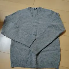 ユニクロ Vネック ニットセーター