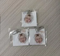 TREASURE ヒョンソク 顔アクキー 喜怒哀楽