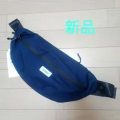 kiu マッキントッシュフィロソフィー　ボディバッグ　ネイビー