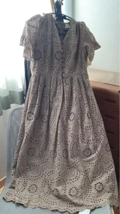 Item thumbnail for item 6e5c5254-62a9-43ce-939a-2b06e9c7169b