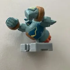 ポケモン　モンコレプラス　フィギュア　ゴルーグ