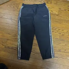 adidas トレーニングパンツ 黒 ストライプ