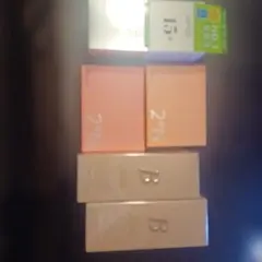 アヌア15+、 2aNパレットの11、8 BANILACOのファンデーション