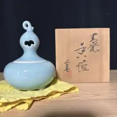 鍋島焼　長春青磁　小笠原長春　9代目蕯作　花瓶　飾り壺　花入　共箱有り 鍋島焼 長春青磁 小笠原長春 9代目蕯作 花瓶 飾り壺 花入 共