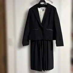 レース付きワンピーススーツ　紺色　Ｍ　earth