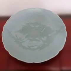 後期鍋島青磁 蝶形陽刻変形皿 - メルカリ