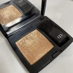 ディオールスキン　ルージュブラッシュ 001