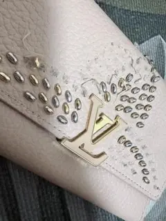 LOUIS VUITTON 二つ折り財布 ピンク スタッズ