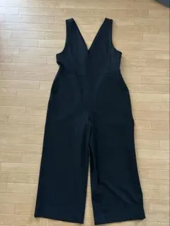 【美品】UNIQLOユニクロ　Vネックサロペット Lサイズ　ブラック