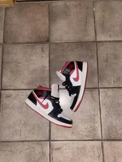 NIKE Air Jordan 1 Mid スニーカー