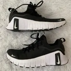 【美品】NIKE フリー メトコン 6 スニーカー　ブラック　くつ　28.0cm