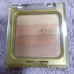 サナ エクセル グラデーションチーク ショコラブラウン