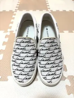 Lacoste ロゴスリッポンスニーカー ホワイト