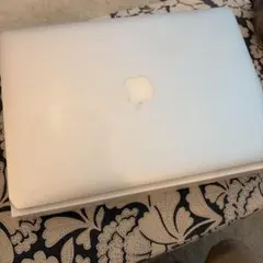 MacBook Air 13インチ 256GB Intel Core i5のサムネイル
