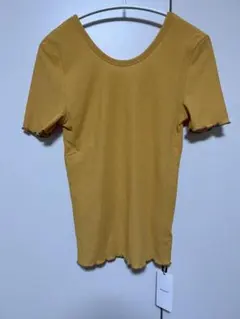 【新品タグ付き】　MOUSSY　リブTシャツ　カットソー　イエロー　マウジーのサムネイル