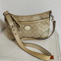COACH ベージュ ロゴ ショルダーバッグ