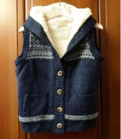 裏ボアニットベスト　フード付きニットベスト