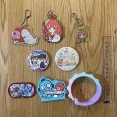色々８個セット　アクリルキーホルダー、缶バッジ、ラバースタンド、プッシュポップ他