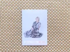 櫻坂46 藤吉夏鈴　Unhappy Birthday構文 ジャケット　座り