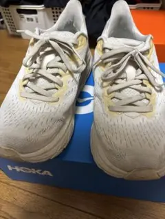 HOKA ランニングシューズ クリフトン8のサムネイル