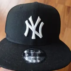 New Era 9FIFTY ブラック キャップ(平つば)