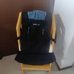 匿名配送　familiar x Aprica 抱っこ紐 黒/青チェック